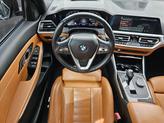 Thumbnail of 2020 Black Sapphire Metallic BMW 330