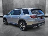 Thumbnail of 2025 Lunar Silver Metallic Honda Pilot