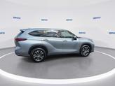 Thumbnail of 2022 MOON DUST Toyota Highlander