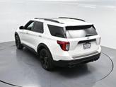 Thumbnail of 2022 White Metallic Ford Explorer