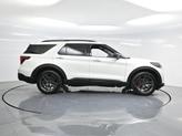 Thumbnail of 2025 White Metallic Ford Explorer