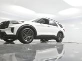 Thumbnail of 2025 White Metallic Ford Explorer