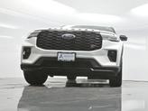 Thumbnail of 2025 White Metallic Ford Explorer