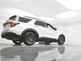 Thumbnail of 2025 White Metallic Ford Explorer