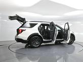 Thumbnail of 2025 White Metallic Ford Explorer