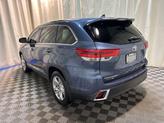 Thumbnail of 2017 Celestial Silver Metallic Toyota Highlander