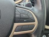 Thumbnail of 2018 Bright White Clearcoat Jeep Cherokee