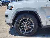 Thumbnail of 2016 Bright White Clearcoat Jeep Grand Cherokee