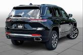 Thumbnail of 2022 Diamond Black Crystal Pearlcoat Jeep Grand Cherokee