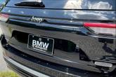 Thumbnail of 2022 Diamond Black Crystal Pearlcoat Jeep Grand Cherokee