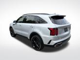 Thumbnail of 2022 Sparkling Silver Kia Sorento