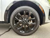 Thumbnail of 2022 Sparkling Silver Kia Sorento