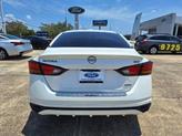 Thumbnail of 2023 Pearl White Tricoat Nissan Altima