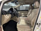 Thumbnail of 2010 Blizzard Pearl Toyota Venza
