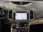 Thumbnail of 2010 Blizzard Pearl Toyota Venza