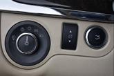 Thumbnail of 2013 White Platinum Metallic Tri-Coat Lincoln MKS
