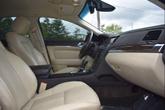 Thumbnail of 2013 White Platinum Metallic Tri-Coat Lincoln MKS