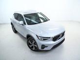 Thumbnail of 2025 Silver Dawn Metallic Volvo XC40