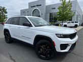 Thumbnail of 2022 Bright White Clearcoat Jeep Grand Cherokee
