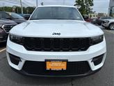 Thumbnail of 2022 Bright White Clearcoat Jeep Grand Cherokee