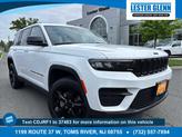 Photo of 2022 Bright White Clearcoat Jeep Grand Cherokee