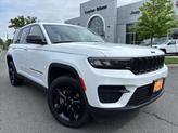 Thumbnail of 2022 Bright White Clearcoat Jeep Grand Cherokee