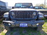 Thumbnail of 2025 Granite Crystal Metallic Clearcoat Jeep Gladiator