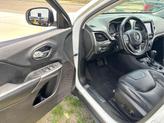 Thumbnail of 2019 Bright White Clearcoat Jeep Cherokee