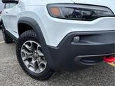 Thumbnail of 2021 Bright White Clearcoat Jeep Cherokee