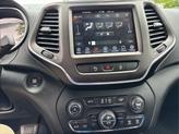 Thumbnail of 2021 Bright White Clearcoat Jeep Cherokee