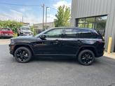 Thumbnail of 2025 Diamond Black Crystal Pearlcoat Jeep Grand Cherokee
