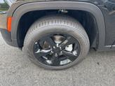 Thumbnail of 2025 Diamond Black Crystal Pearlcoat Jeep Grand Cherokee