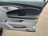 Thumbnail of 2022 Lunar Silver Metallic Honda Pilot