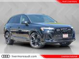 Photo of 2025 Mythos Black Metallic Audi Q7