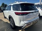 Thumbnail of 2025 Everest White Pearl Tricoat Nissan Pathfinder