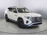 Photo of 2024 Opal White Pearl Effect Volkswagen Atlas