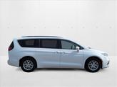 Thumbnail of 2021 Bright White Clearcoat Chrysler Pacifica