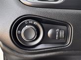 Thumbnail of 2022 Alpine White Clearcoat Jeep Renegade