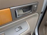 Thumbnail of 2007 White Chocolate Clearcoat Lincoln MKX