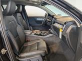 Thumbnail of 2025 Onyx Black Metallic Volvo XC40