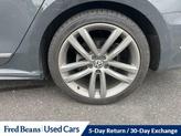 Thumbnail of 2017 Urano Gray Volkswagen Passat