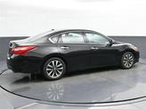 Thumbnail of 2017 Super Black Clearcoat Nissan Altima