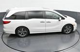 Thumbnail of 2023 Platinum White Pearl Honda Odyssey