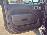 Thumbnail of 2025 Granite Crystal Clearcoat Metallic Jeep Gladiator