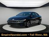 Photo of 2025 Abyss Black Hyundai ELANTRA