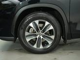 Thumbnail of 2022 Midnight Black Metallic Toyota Highlander