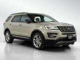 Thumbnail of 2017 White Gold Metallic Ford Explorer