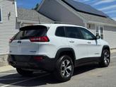 Thumbnail of 2016 Bright White Clearcoat Jeep Cherokee