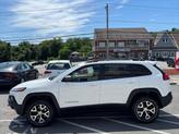 Thumbnail of 2016 Bright White Clearcoat Jeep Cherokee