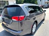Thumbnail of 2017 Granite Crystal Metallic Clearcoat Chrysler Pacifica